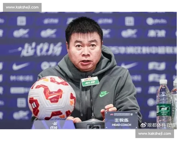 于根伟亲赴医院致谢重伤外援:伤情牵动全队,足球温情暖透津门 于根伟亲赴医院致谢重伤外援:伤情牵动全队,足球温情暖透津门