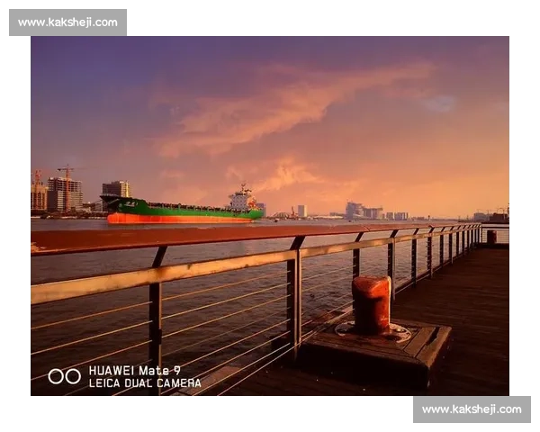 3000 组亲子黄浦江畔开跑 小上马 八年燃动成长