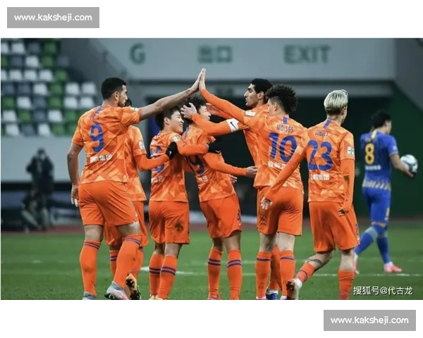 中超焦点之战大连一方主场迎战山东鲁能看点前瞻实力对决走势解析