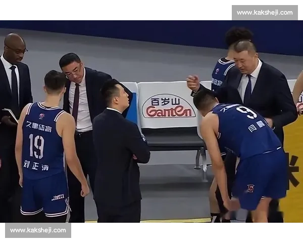 中国与新西兰激战正酣 双方实力对决引发球迷热议 中国与新西兰激战正酣 双方实力对决引发球迷热议