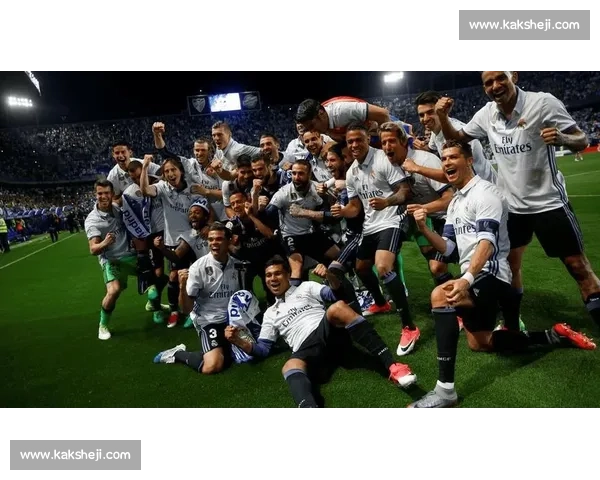 世纪德比再燃战火皇家马德里与巴萨巅峰对决全解析赛季荣耀看点前瞻 世纪德比再燃战火皇家马德里与巴萨巅峰对决全解析赛季荣耀看点前瞻